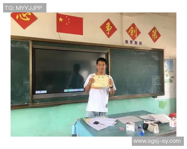 突破极限追寻梦想：游泳运动员如何在水中超越自我创造奇迹