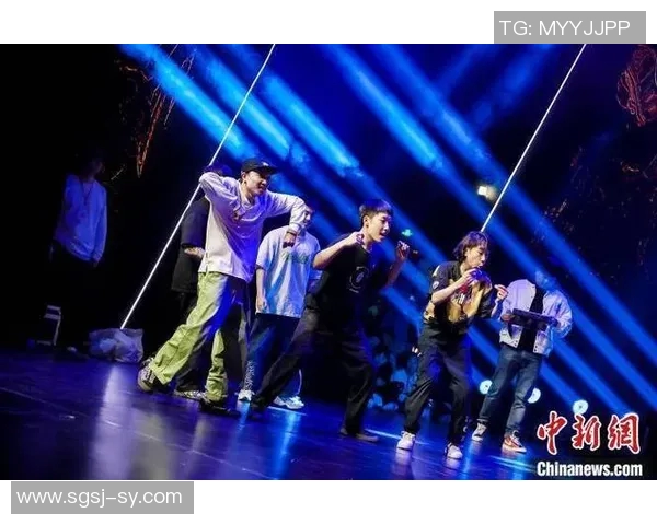 全国街舞大赛点评重庆街舞队展现出色技术与独特风格的精彩表现