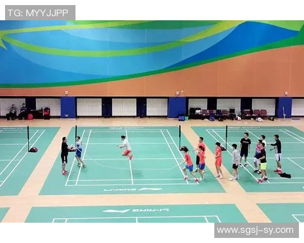 成都羽毛球队的控制策略与训练体系深度解析 成都羽毛球队的控制策略与训练体系深度解析