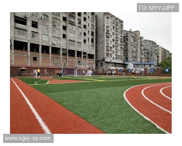 重庆足球队心理素质揭秘：如何在赛场上逆风翻盘与自我超越